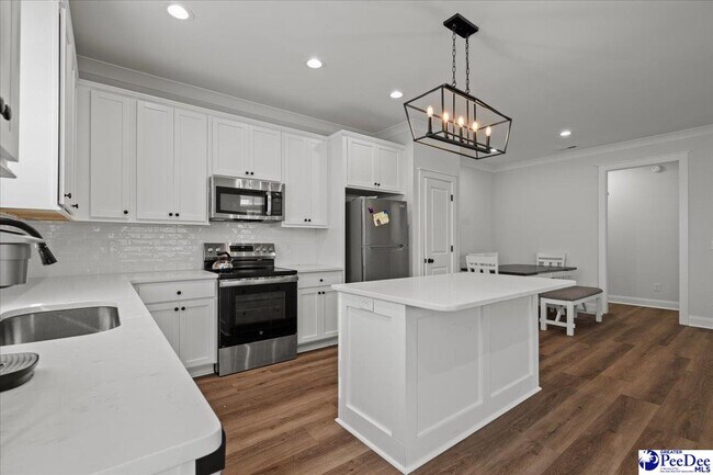 Foto del edificio - 451 Clark Branch Rd