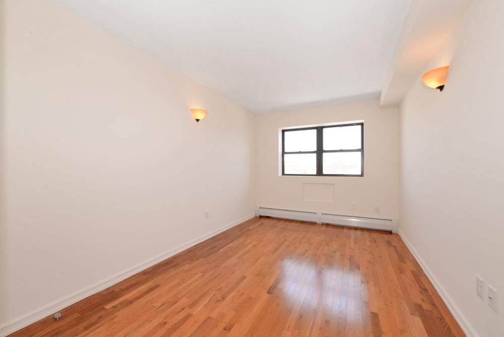Foto principal - 12 Brooklyn Ave