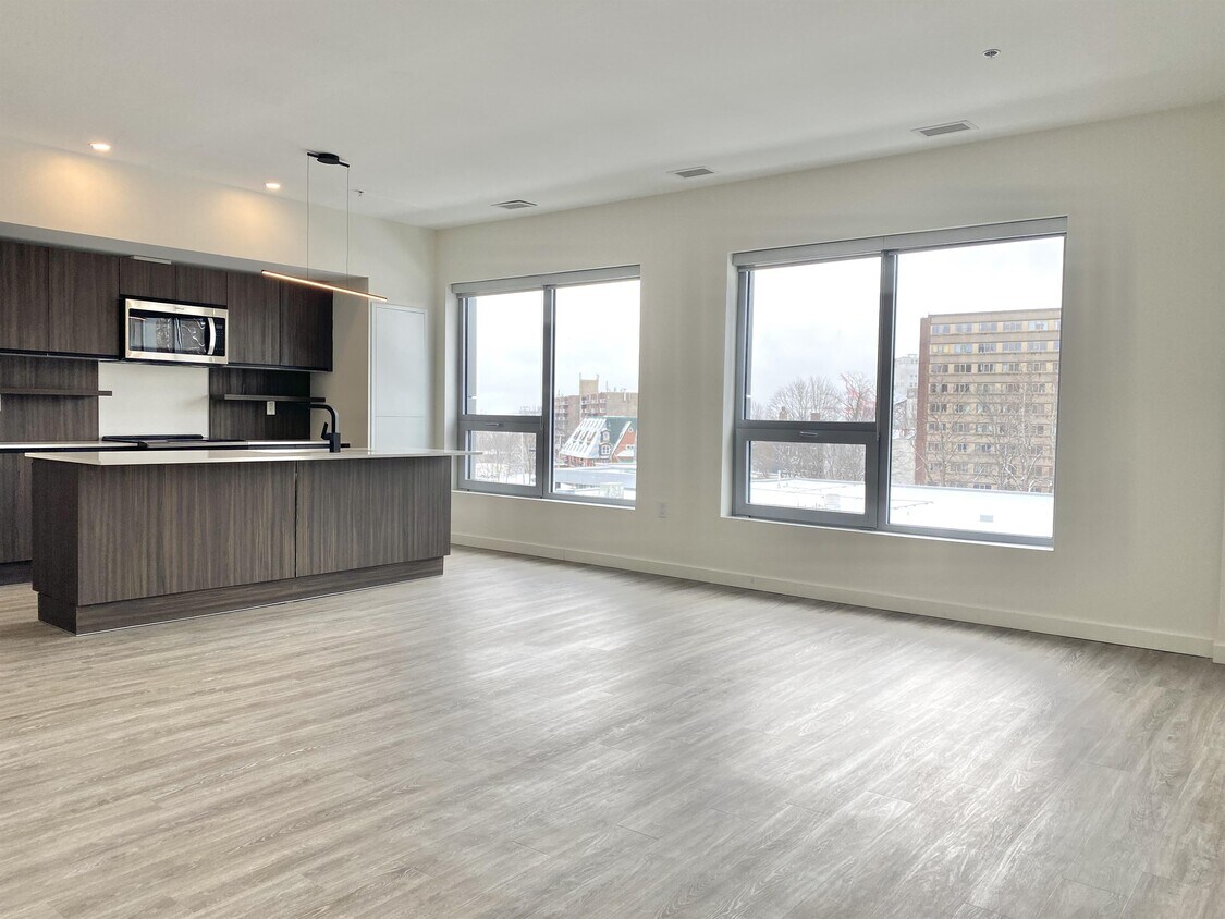 Photo du bâtiment - 5601-5601 Fenwick St