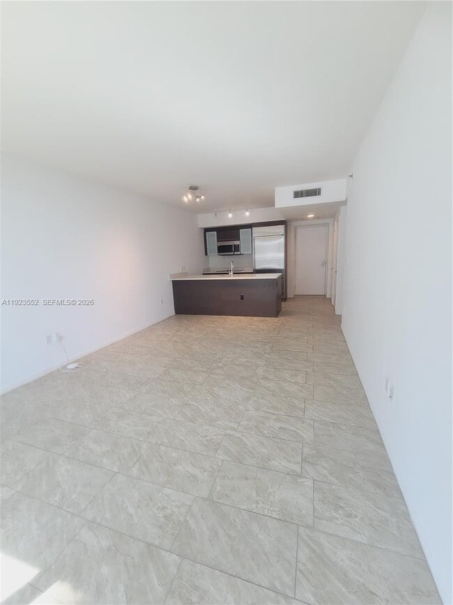 Building Photo - 500 Brickell Ave