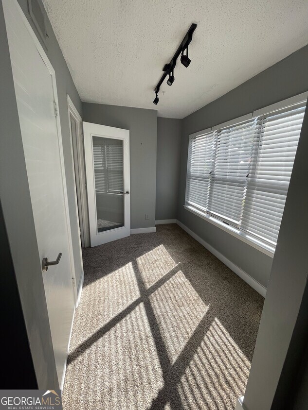 Foto del edificio - 1404 Huntingdon Chase