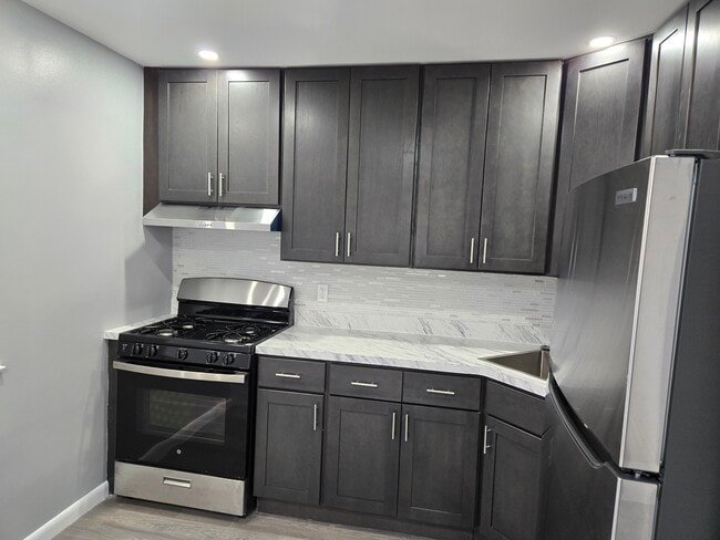 Building Photo - Hi View Apts