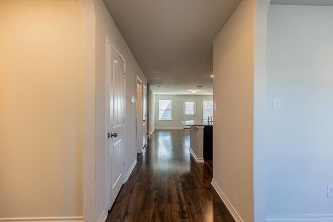 Building Photo - 2918 Lindenwood Run
