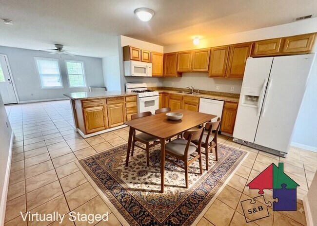 Building Photo - Gorgeous Pet Friendly Milton 3 Bedroom - Attached Garage and Patio!
