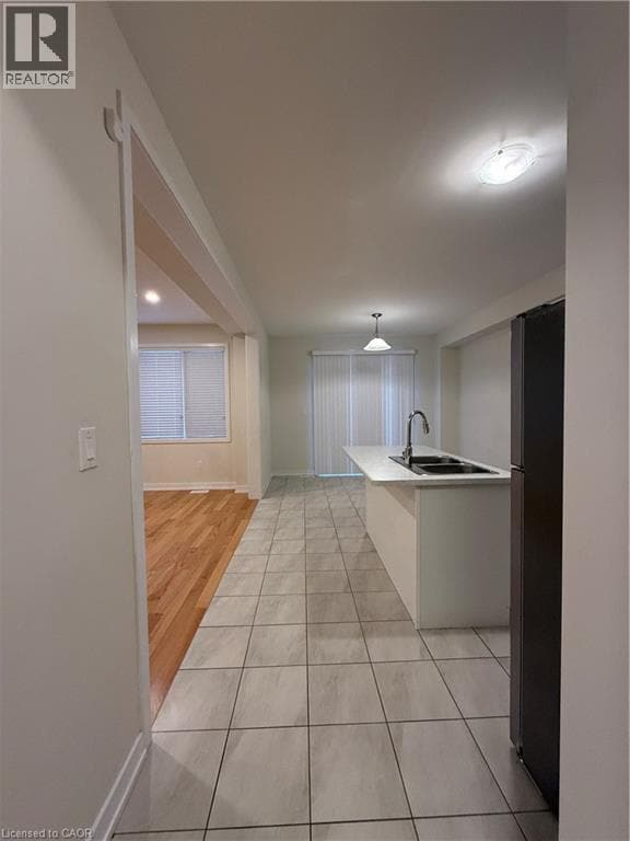 Photo du bâtiment - 90 Sunflower Cres