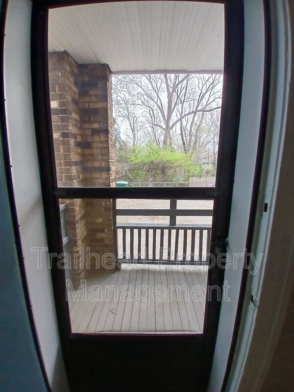 Foto del edificio - 2727 Campbell St