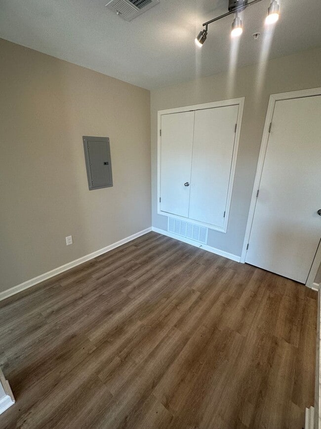 Foto del edificio - Great 2BD/2BA Condo On the Memphis/Germantown Line!