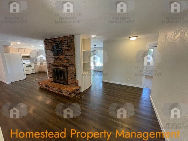 Foto del edificio - 130 Cottonwood Ct