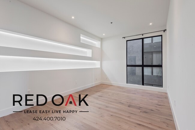 Foto del edificio - 8811 Burton Way