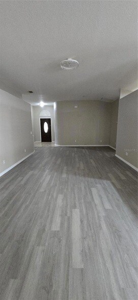 Foto del edificio - 1810 Greystone Heights Dr