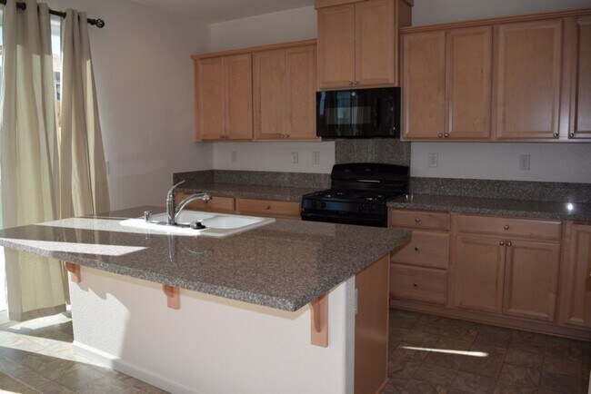 Building Photo - 9081 Hourglass Cir