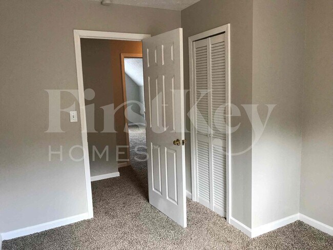 Foto del edificio - 7945 Weathers Ct