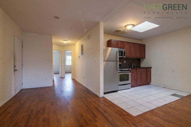 Building Photo - 293 Throop Ave