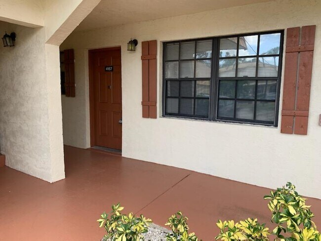 Building Photo - 4157 Oak Terrace Dr