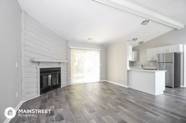 Building Photo - 1620 Stoneybrook Dr
