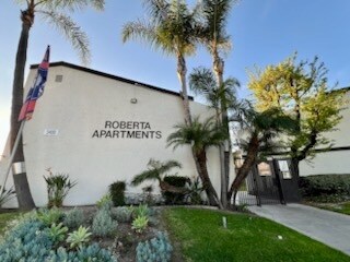 Entrada principal - ROBERTA
