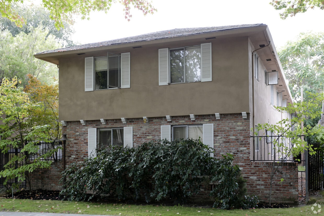 Building Photo - 1624 T St