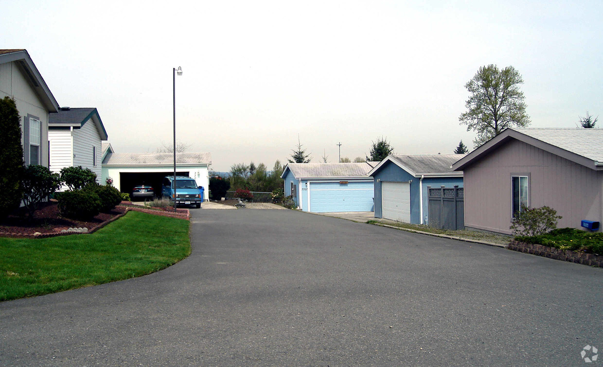 Building Photo - Viewcrest Park