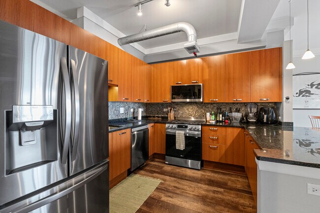 Foto del edificio - 1225 W Morse Ave