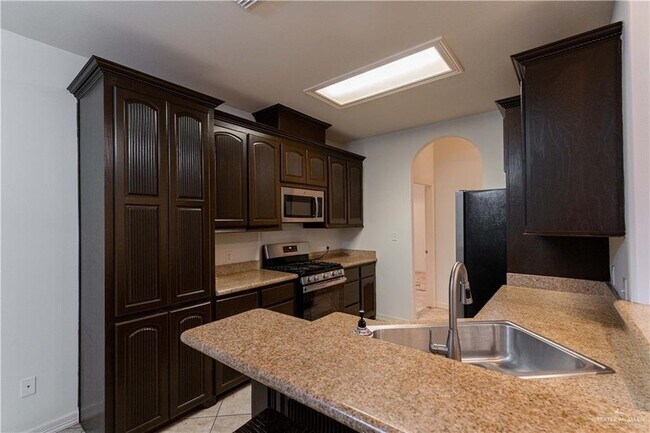 Foto del edificio - 2432 Xavier Ave W