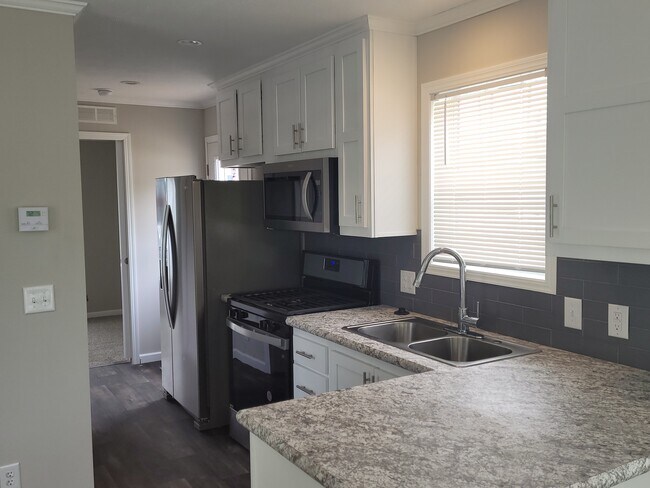 Foto del edificio - 11 Canal Dr