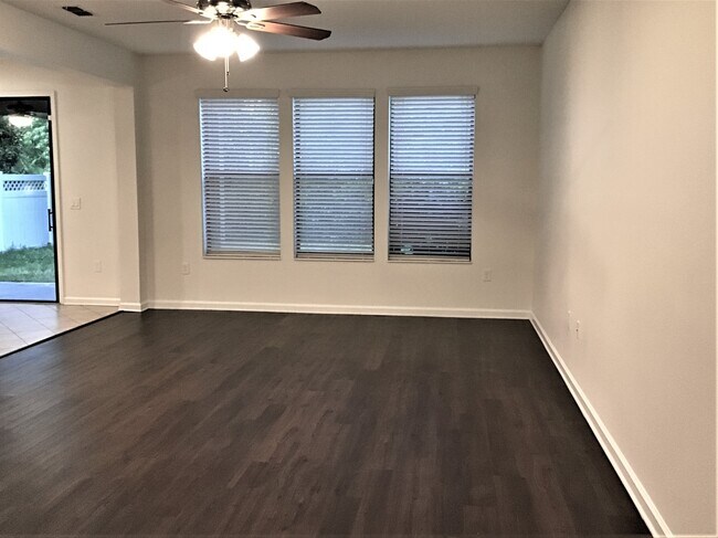 Building Photo - 530 Drysdale Drive