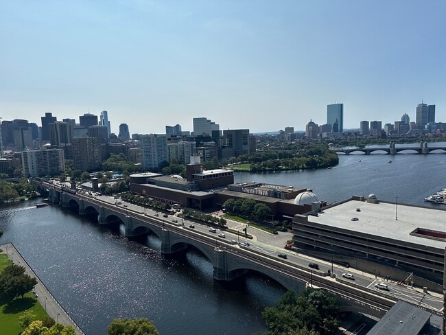 Building Photo - 8 Museum Way