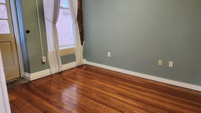 Foto del edificio - Charming Unit in Uptown