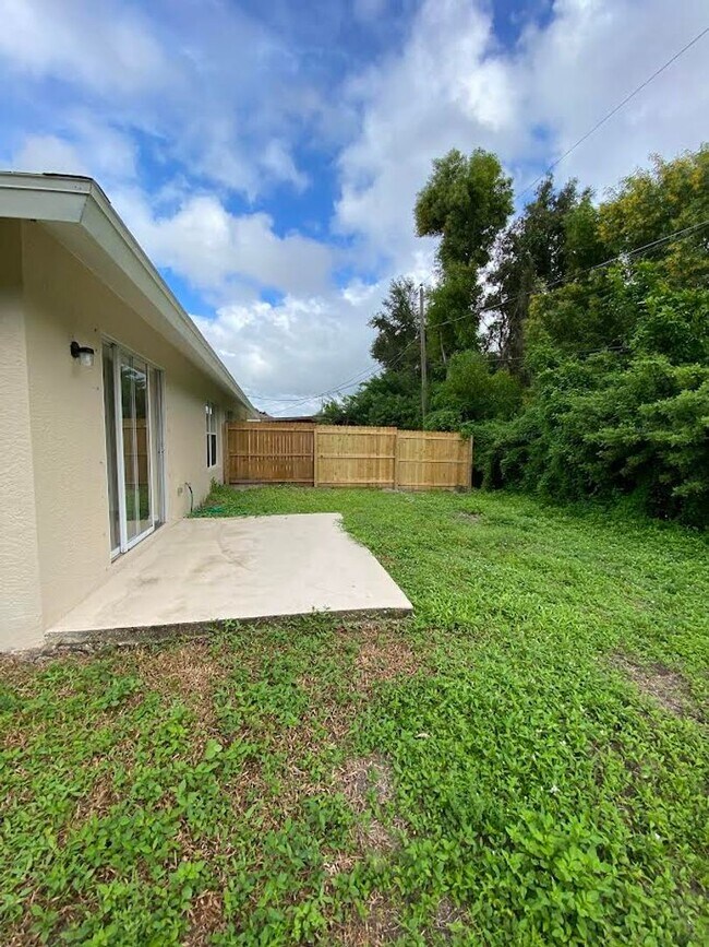 Photo - 2 Bed 2 Bath Duplex in San Carlos Park House