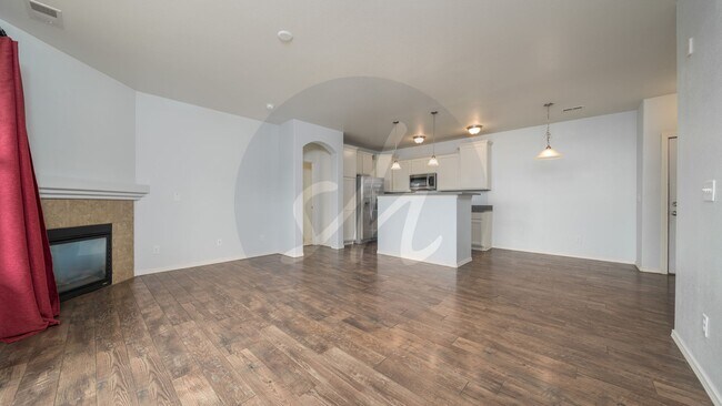 Foto del edificio - Beautiful two-bedroom condo with gorgeous views and a one-car garage, near Cottonwood Creek Park!