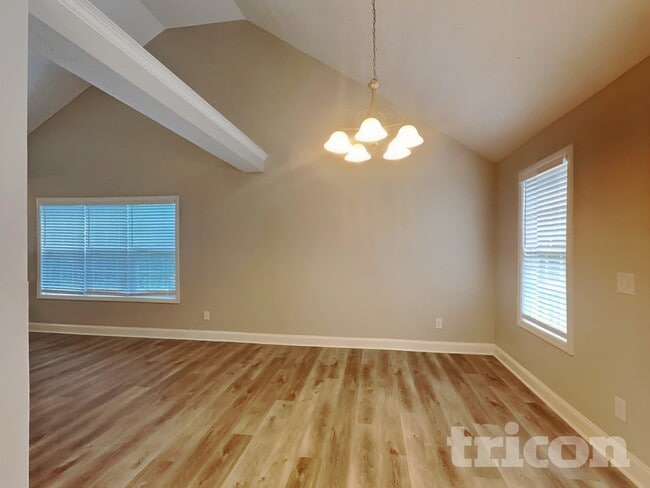 Building Photo - 287 Huntington Dr