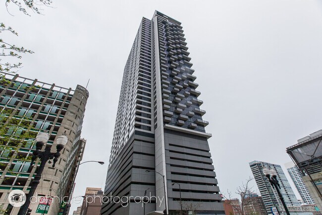 Foto del edificio - 235 W Van Buren St