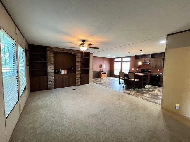 Building Photo - 112 S Fitzwilliams Ln