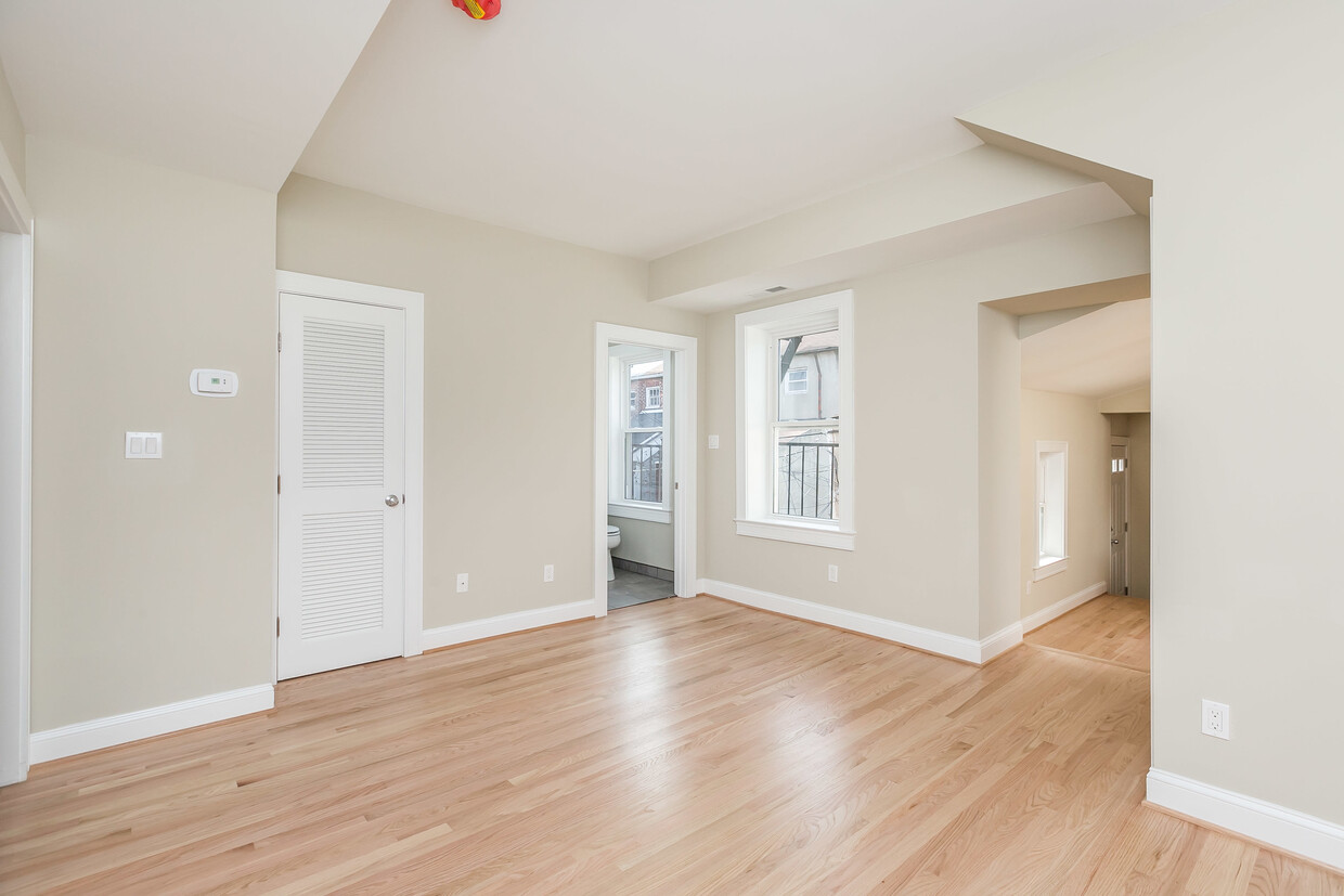 Foto principal - 236 S High St