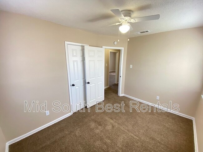 Building Photo - 3171 Hilda St