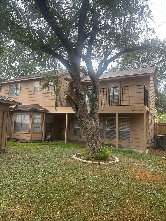 Building Photo - 14802 Sagamore Hills Dr