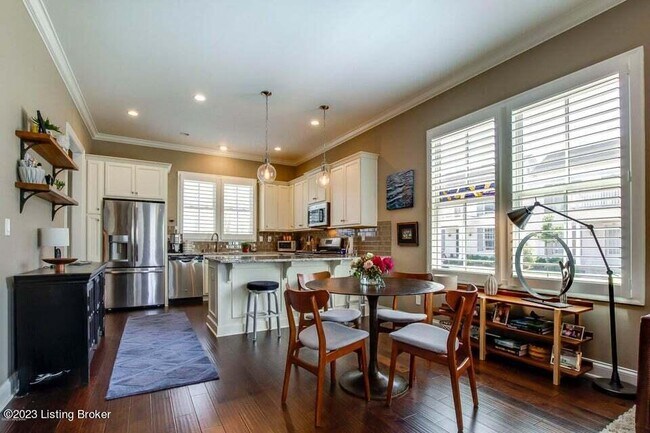 Foto del edificio - 6121 Mistflower Cir