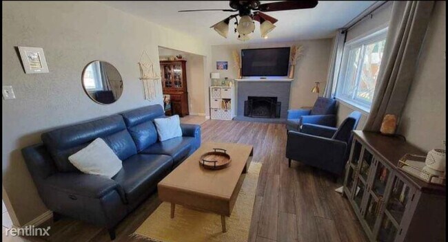 Building Photo - 4 br, 2 bath House - 2602 Hollywood Dr