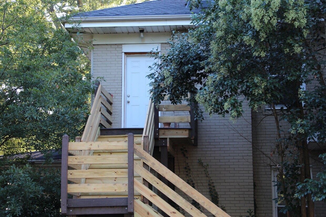 35 Perry Ave, Greenville, SC 29601 Apartments in Greenville, SC