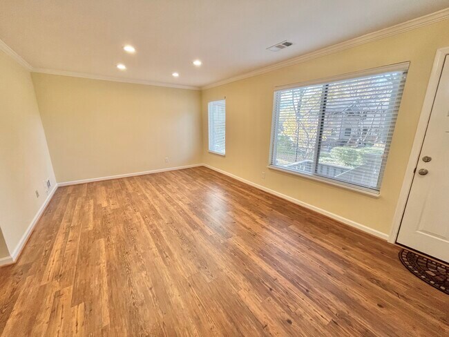 Foto del edificio - 1661 Westwind Way