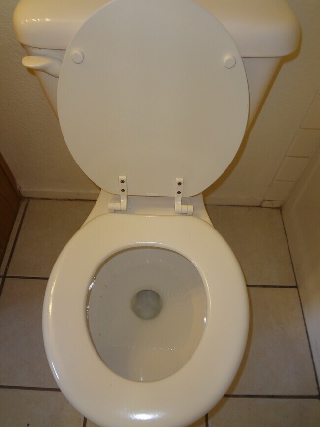 Foto del edificio - 2 BEDROOM 2 BATHROOM LOCATED IN GATED COMMUNITY WITH COMMUNITY POOL AND SPA.