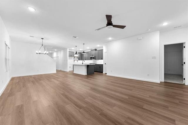 Building Photo - 515 Meadowlark Dr