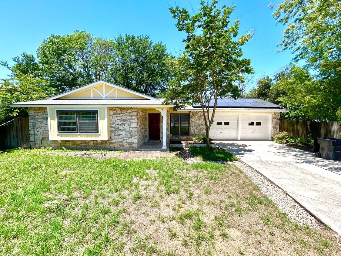 Foto principal - **COMING SOON** Newly Renovated 3 Bedroom ...