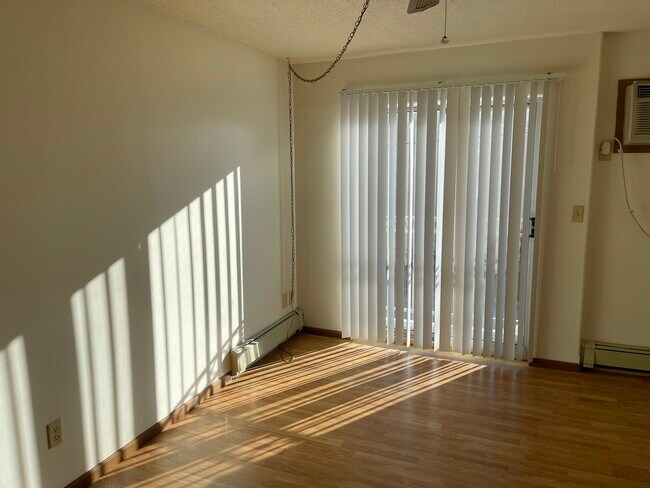 Foto del edificio - 523 N Linn St