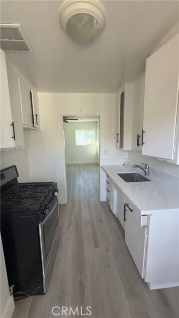 Foto del edificio - 622 N Olive St