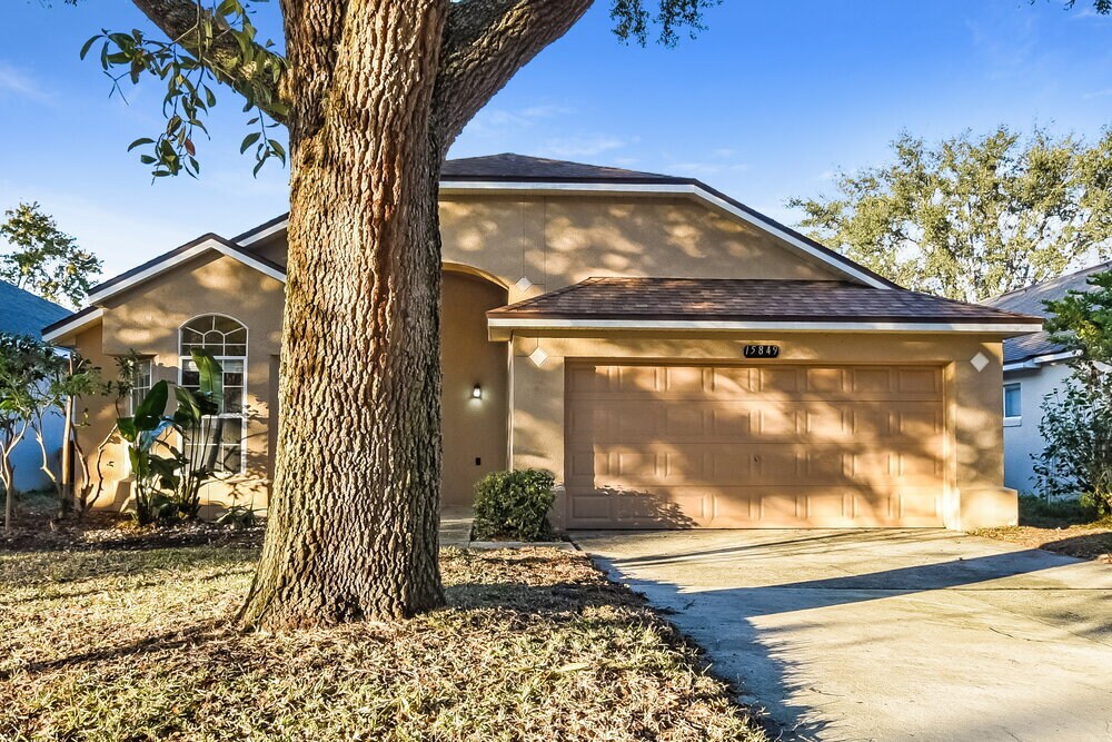 Primary Photo - 15849 Green Cove Blvd