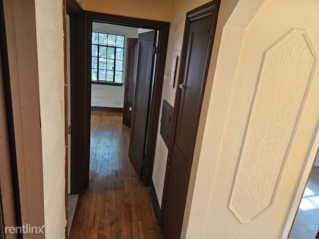 Building Photo - 2 br, 1 bath Duplex - 4842 Bedford St