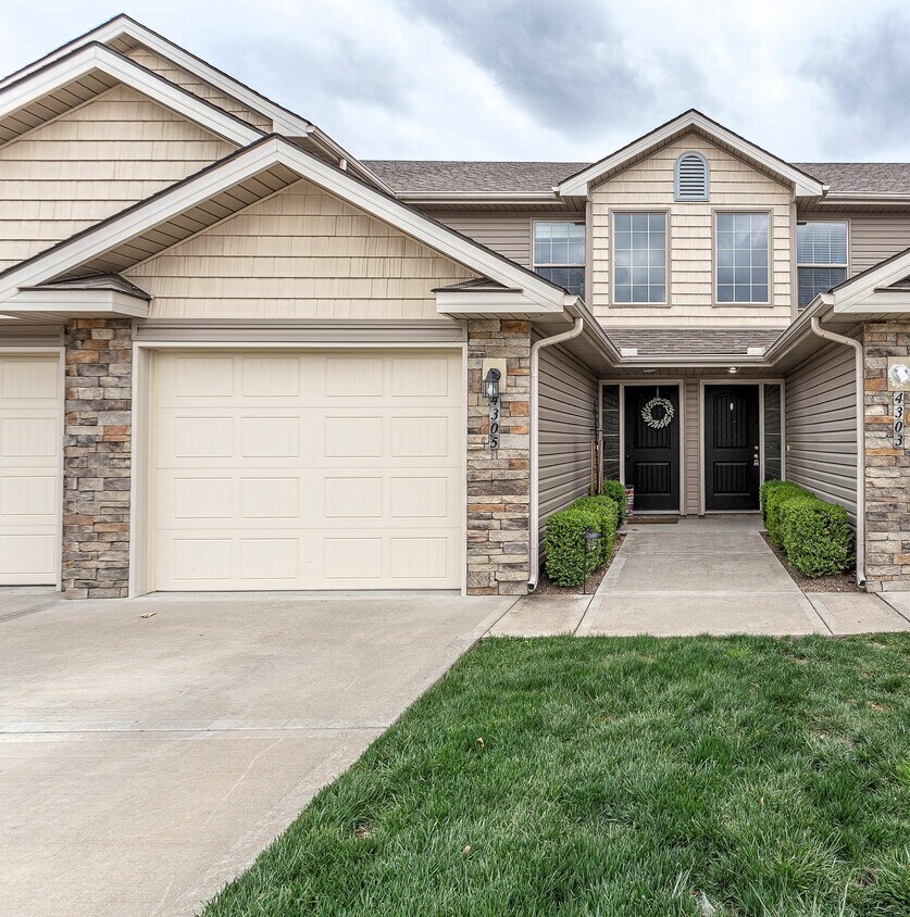 Foto principal - 4305 NE 83rd St
