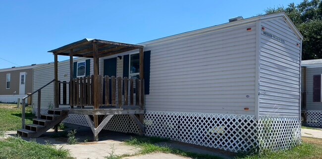 Building Photo - 514 McManus St