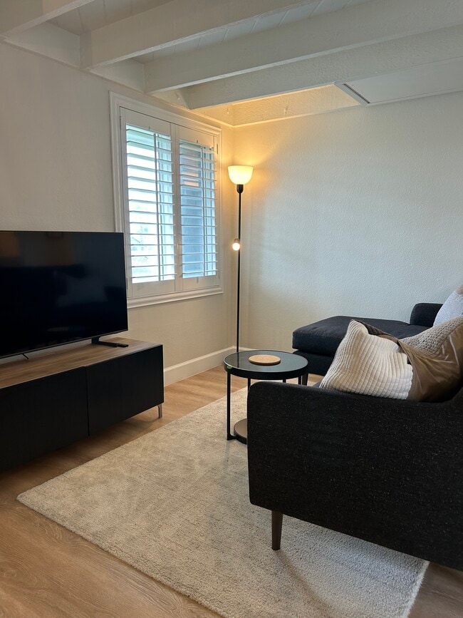 Foto del edificio - 16922 Pacific Coast Hwy